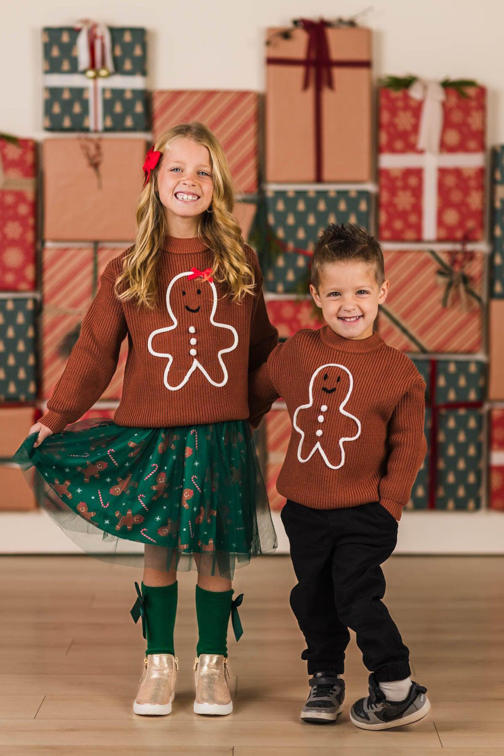 Green Gingerbread Tutu Skirt Set - 6-12 Months - Brown long-sleeve sweater with gingerbread figure paired with green tutu skirt featuring gingerbread print and green socks.