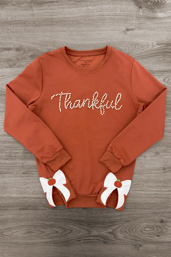 Mom & Me - "Thankful" Bow Pullover - MOM-XS - Brown pullover sweatshirt with "Thankful" script and white bow accents on the front pockets.